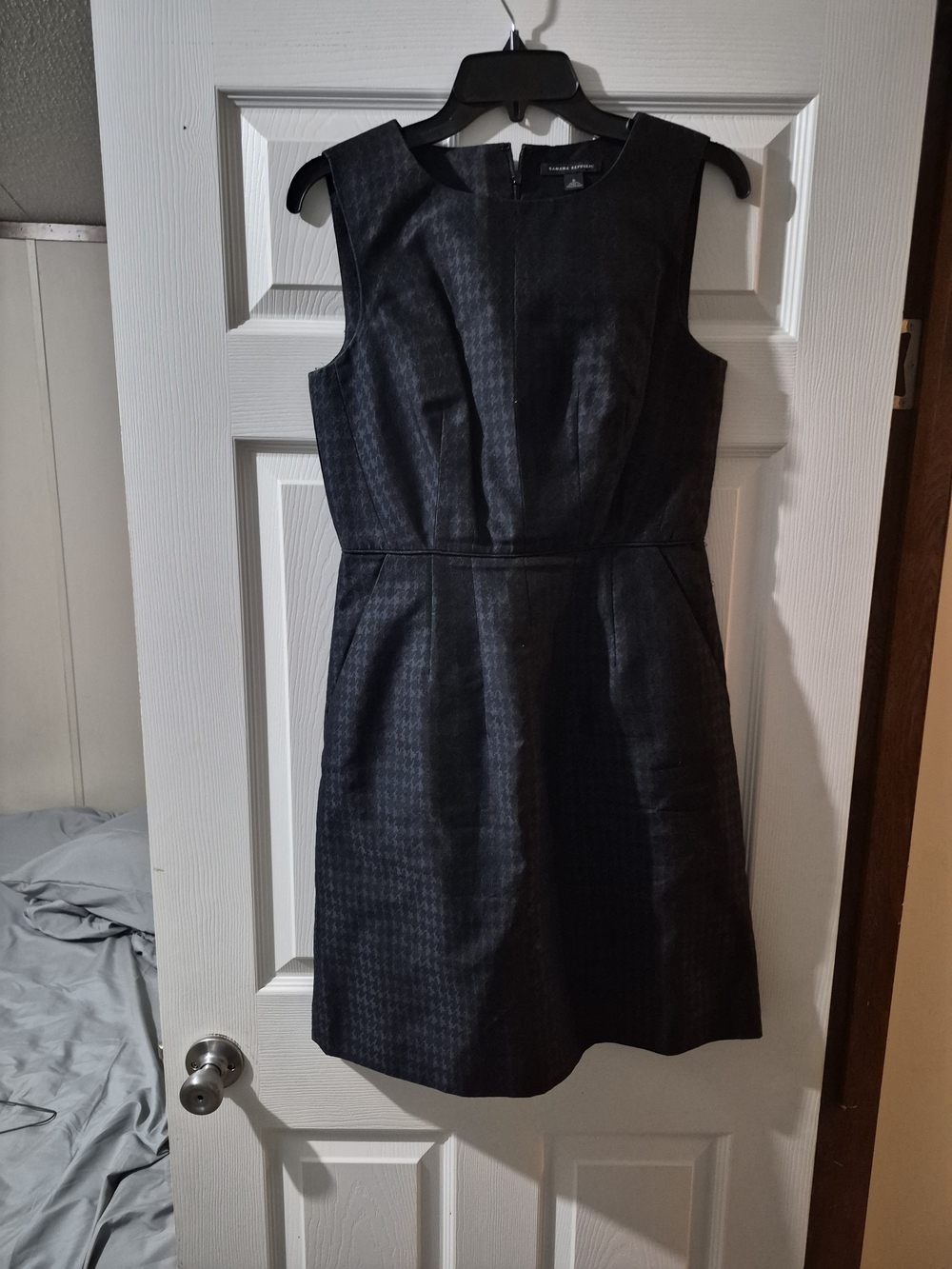Banana Republic Black Sleeveless Mini Sheath Dress